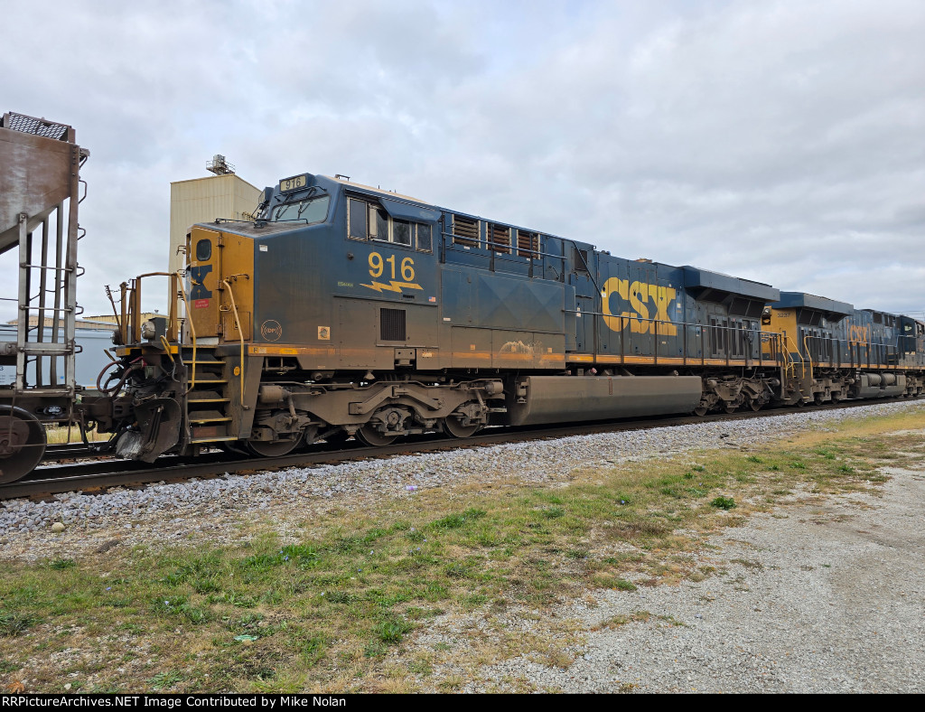 CSX 916